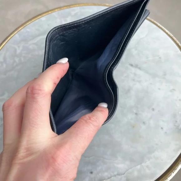 GUCCI Guccissima Supreme Navy & Red Leather Flap Wallet 237359-486430 - Picture 8 of 16